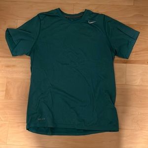 Men’s Nike dri fit shirt. Teel. Size large